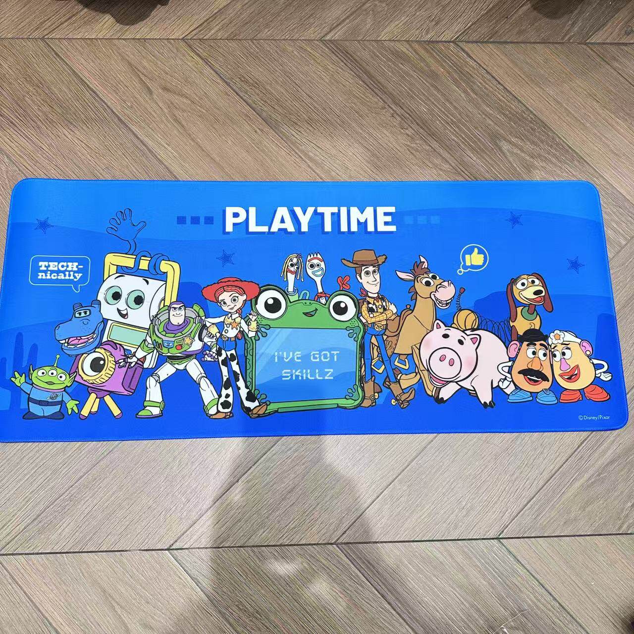 Disney Pixar Toy Story Large M - đánh giá và giá Gaming Keyboard Tactile