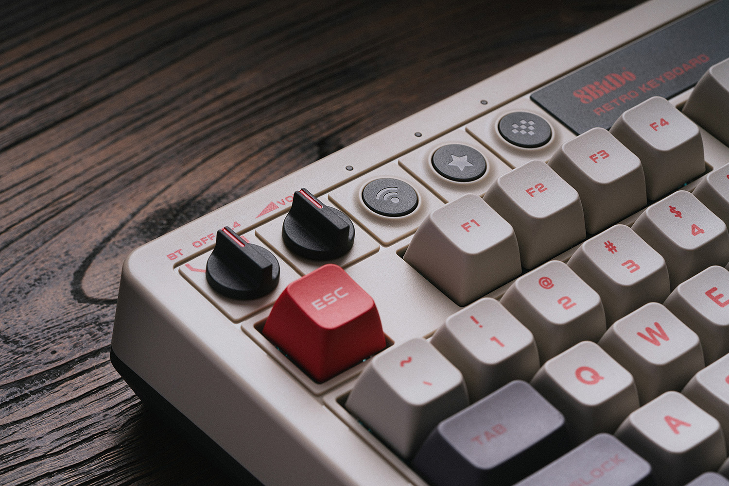 8Bitdo Retro Mechanical Keyboa - đánh giá và giá Gaming Keyboard Bluetooth